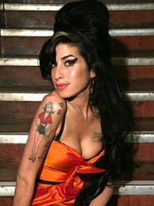 Amy Winehouse...in red. (Photo: People magazine website)